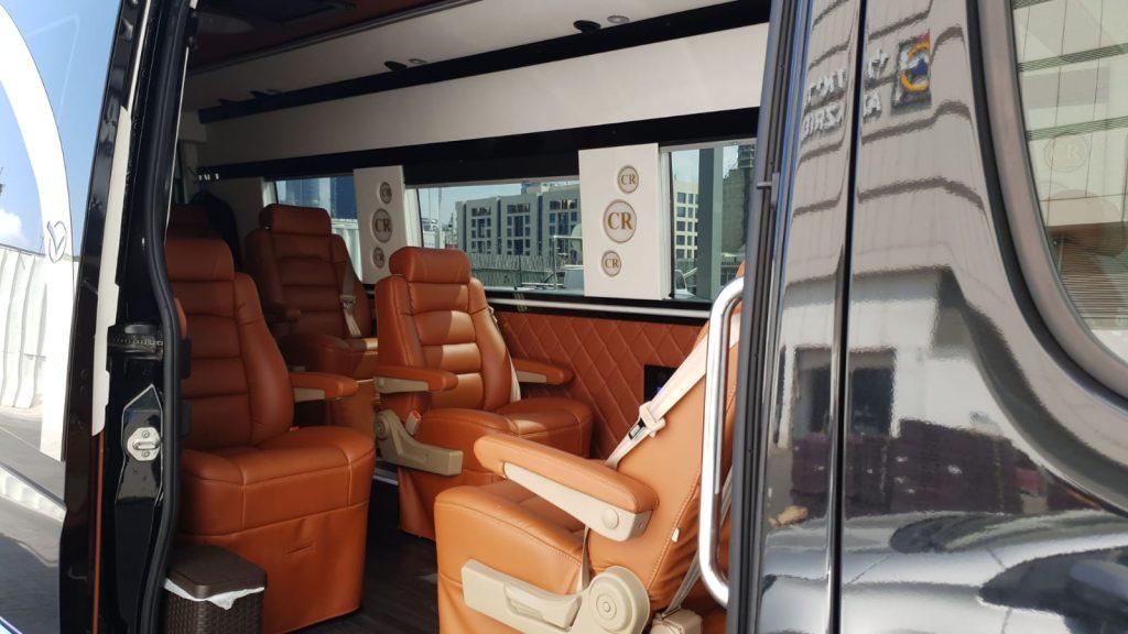 limo-sliding-door-reverse-chair